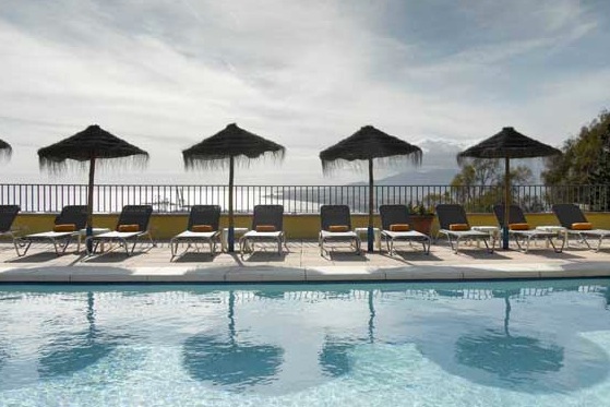 Het zwembad van de Parador van Malaga Gibralfaro Het zwembad van de Parador van Malaga Gibralfaro
